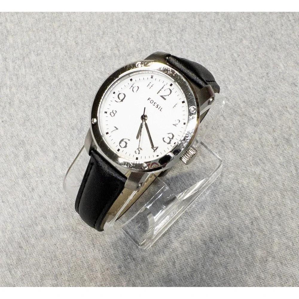 Fossil Minimalist Black & White 34mm Watch‎ New Battery